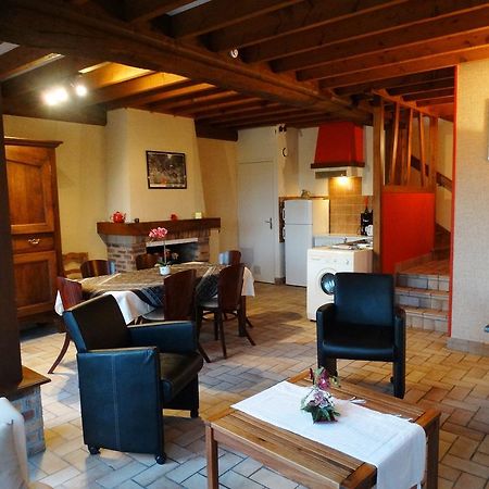 Gites De La Ferme Auberge De Mesauboin Bille Bagian luar foto