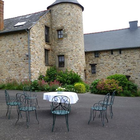 Gites De La Ferme Auberge De Mesauboin Bille Bagian luar foto