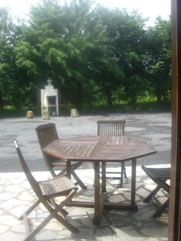 Gites De La Ferme Auberge De Mesauboin Bille Ruang foto