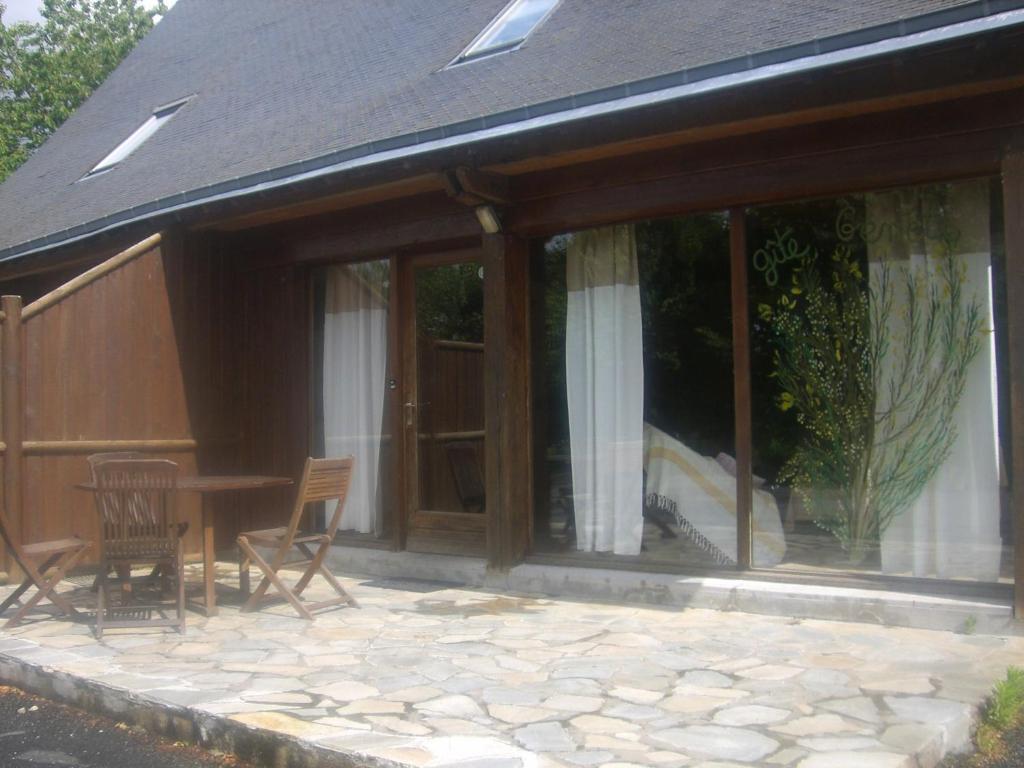 Gites De La Ferme Auberge De Mesauboin Bille Ruang foto