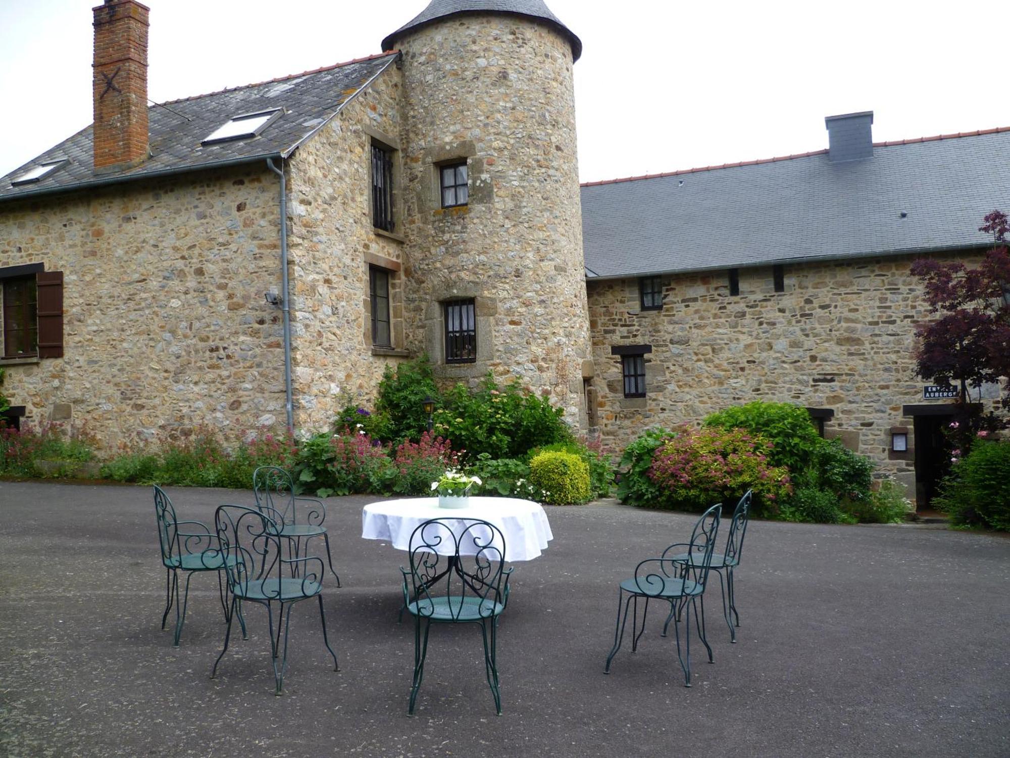 Gites De La Ferme Auberge De Mesauboin Bille Bagian luar foto